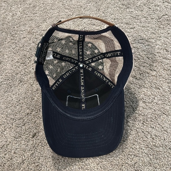 Grunt Style Black and Tan Hat with Patch - Picture 3 of 3